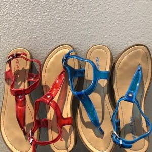 Kenneth Cole Reaction T Strap Sandal Bundle